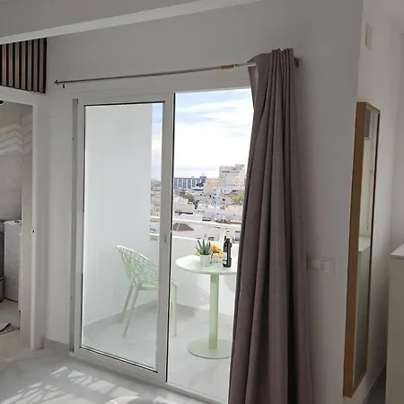 Διαμέρισμα Congreso Sunset Terrace. With Sunny Terrace And Sea Views. Τορρεμολίνος